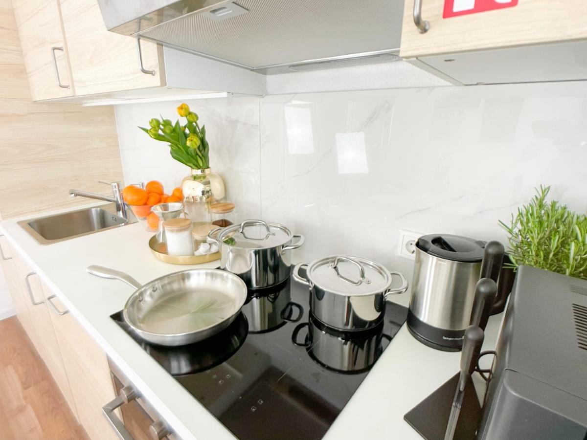 M-Style 02 Apartment Mit Balkon 24H Self-Check-In, Free Parking, Netflix Núremberg Exterior foto